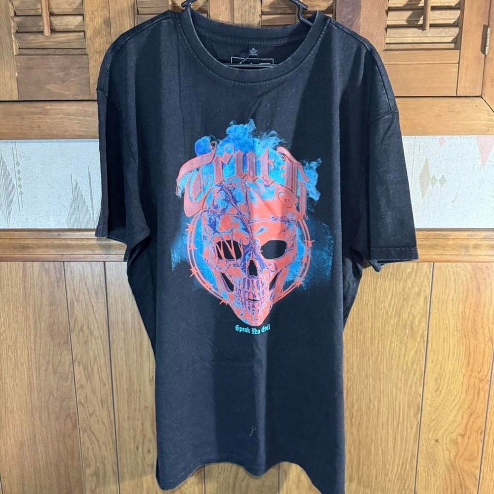 Hot Topic Truth Cotton‎ Tee Size XL